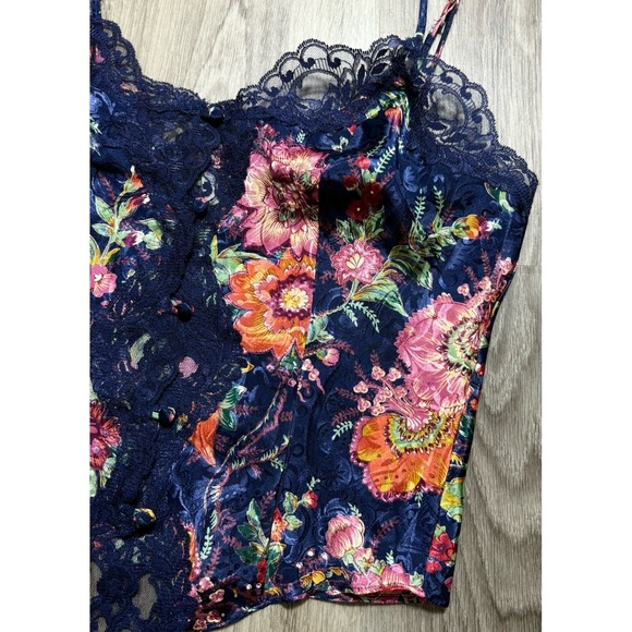 Victoria's Secret Silky Floral Lace Trim Cami Top Feminine Vintage Whimsical - Picture 3 of 10